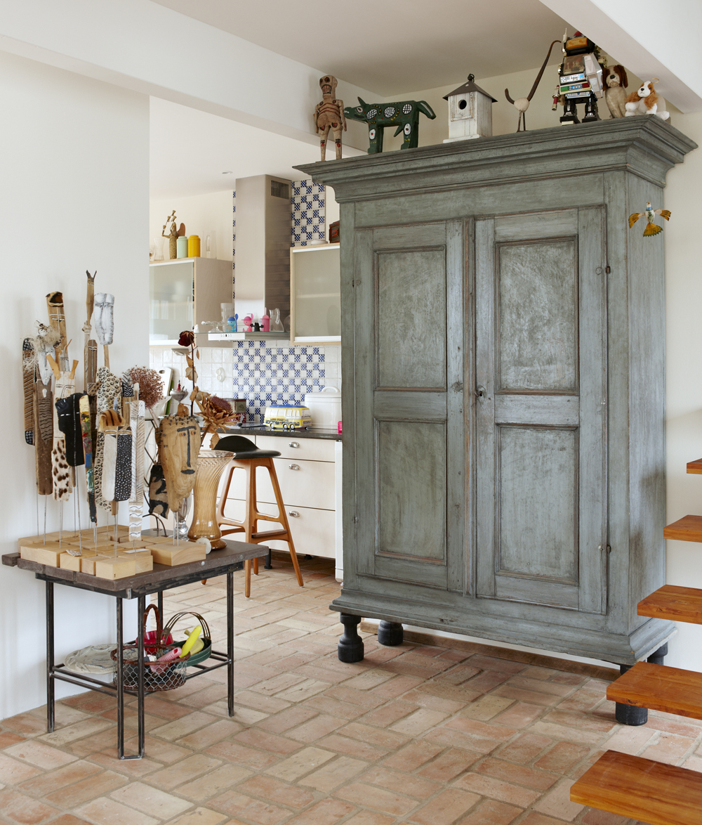 Madeleine Pyk's studio home cabinet