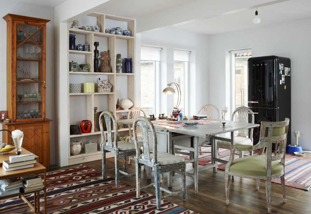 Madeleine Pyk's studio home dining room