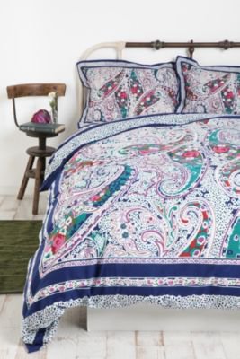 boho paisely pattern bedroom