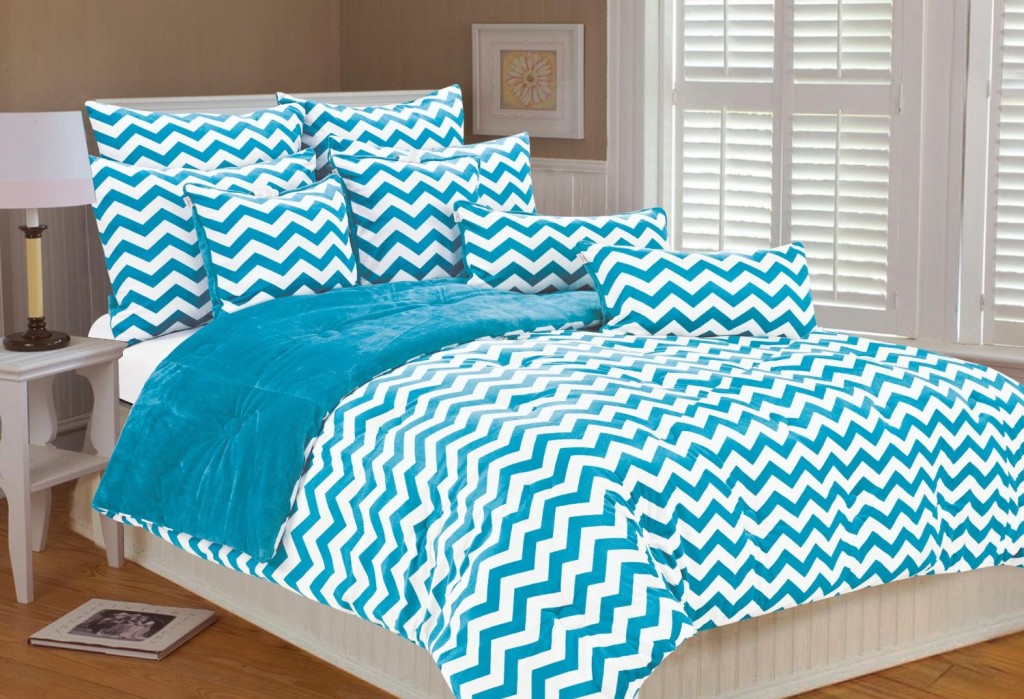 Chevron Bedding In Turquoise And White Panda S House