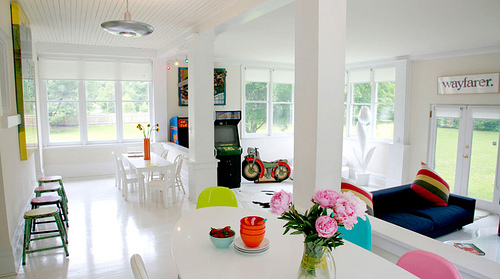 white eclectic living room