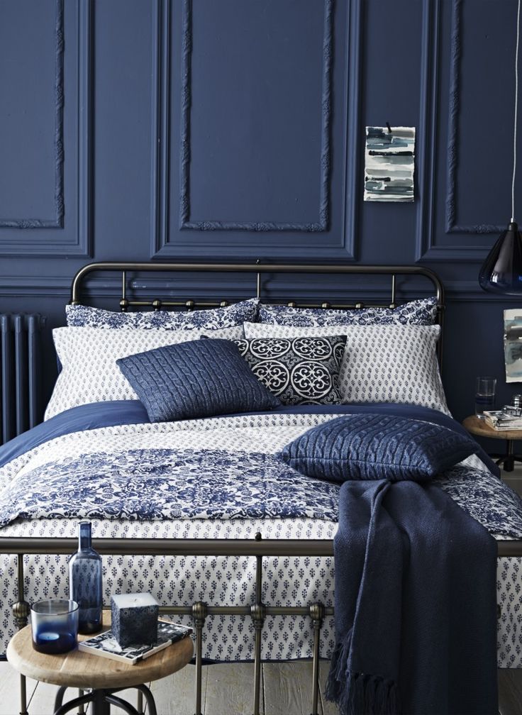 25 Amazing Indigo Blue Bedroom Ideas - Panda