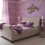 bedroom-purple-wall-decor