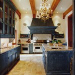 blue-traditional-kitchen