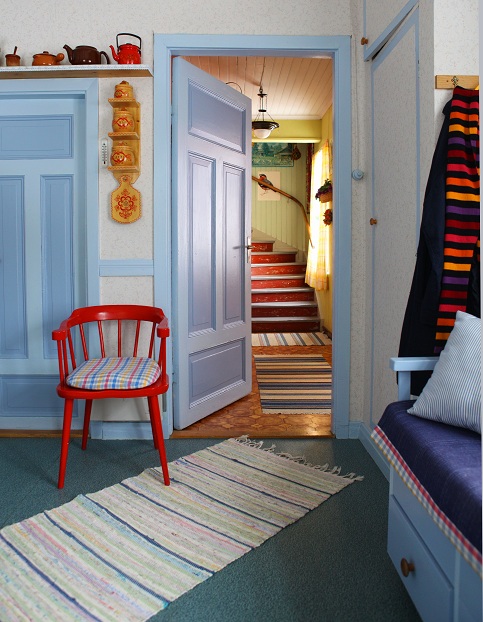 blue room