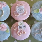 pastel-blue-pink-cupcakes