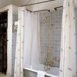 Hotel le Hameau des Baux grand french country bathroom