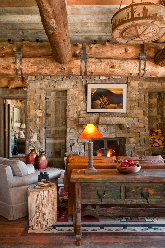 Rustic and Cosy Cabin Decor