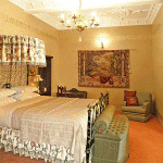 kings-chamber-bedroom