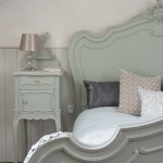 vinatge-pastel-home-16-pastel-green-bedroom